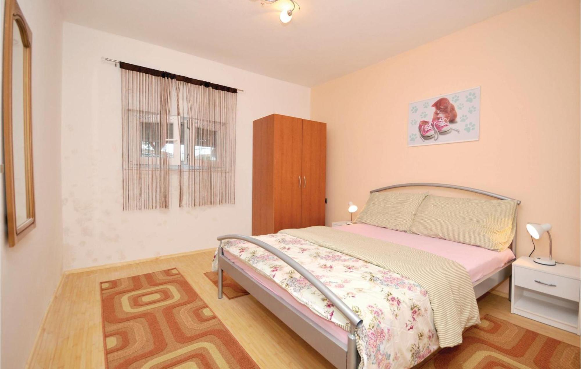 2 Bedroom Cozy Apartment In מרינה מראה חיצוני תמונה
