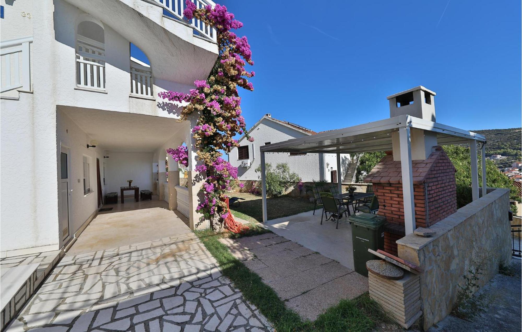 2 Bedroom Cozy Apartment In מרינה מראה חיצוני תמונה